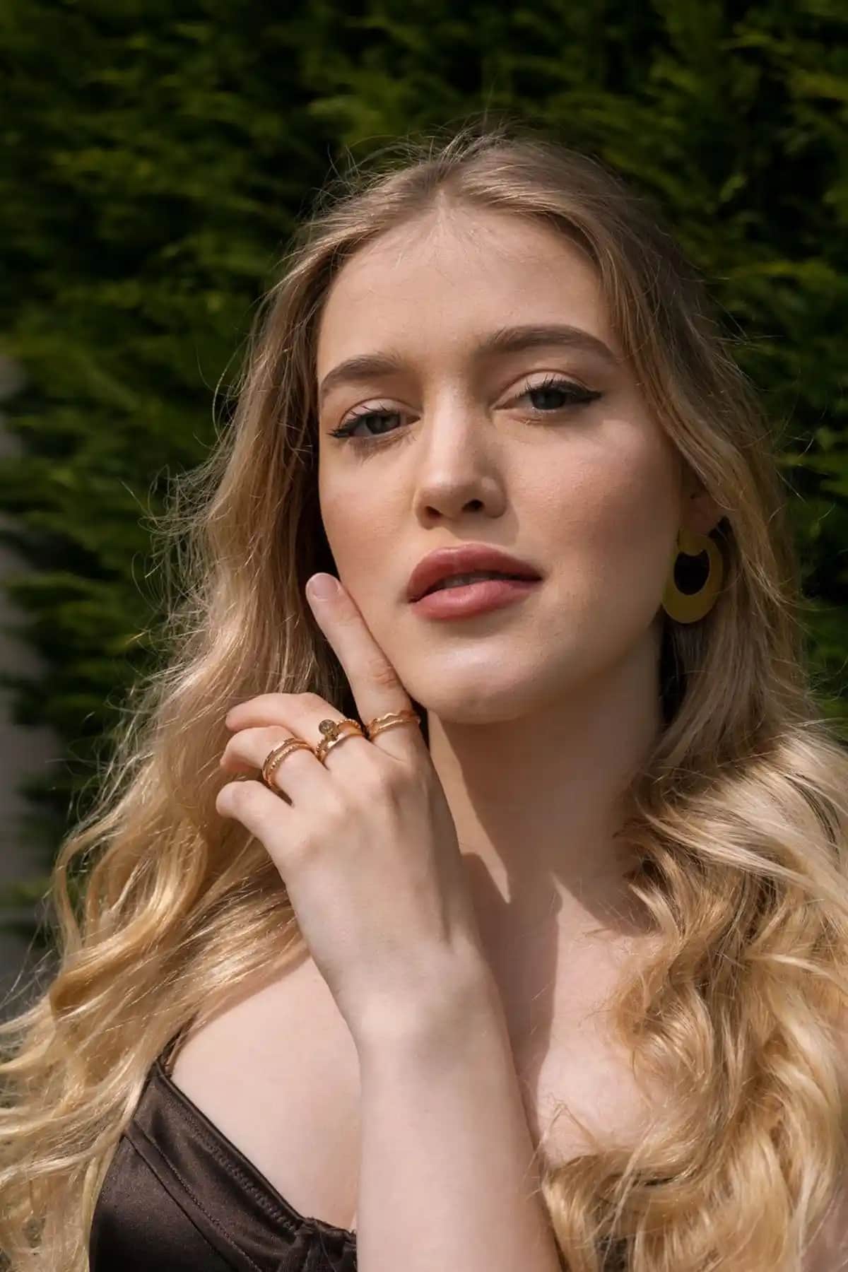 HitDukkan 6'lı Altın Renkli Yüzük ve Eklem Yüzük Seti: Modern ve Şık Tasarım