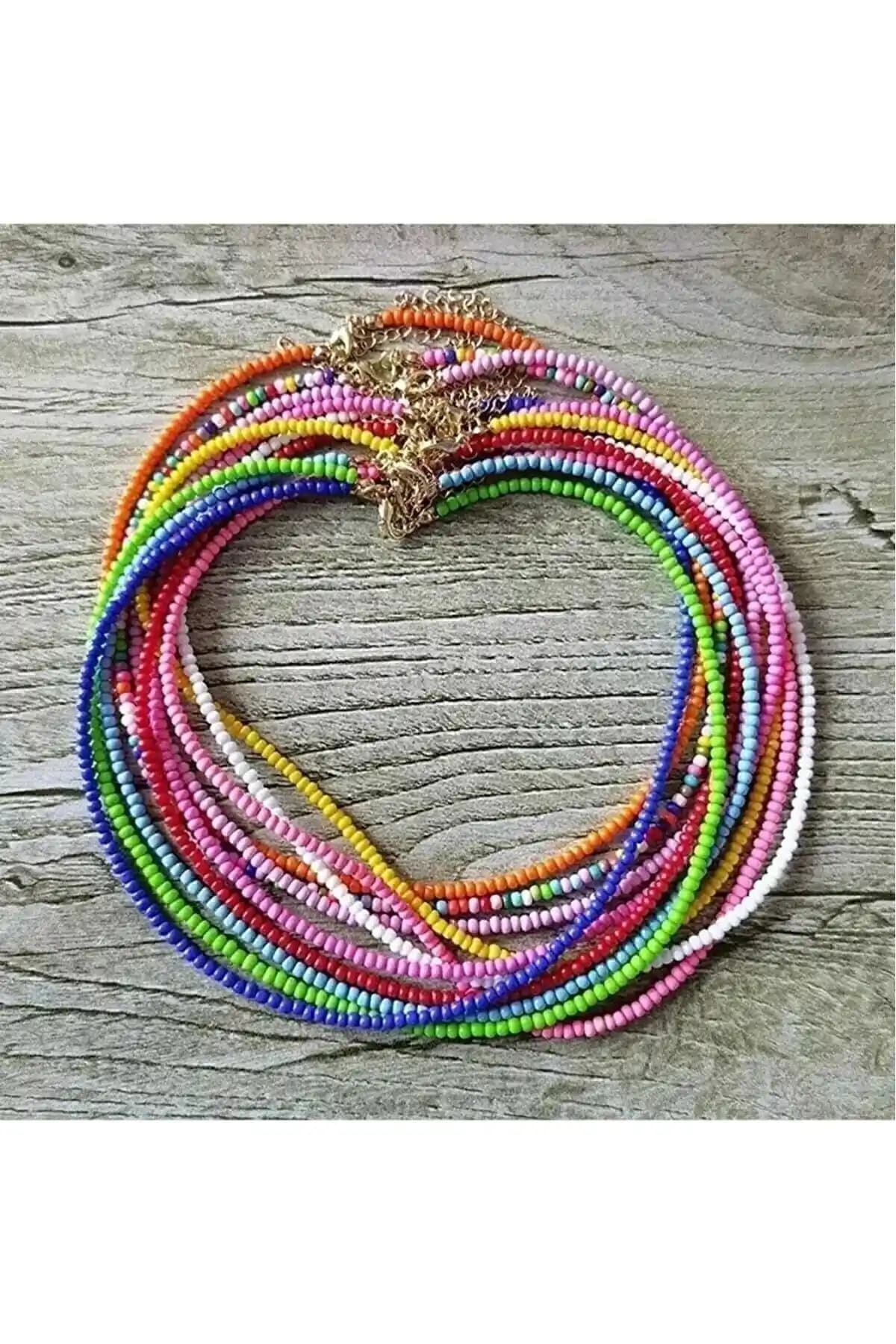 İki Bahar Renkleri Kum Boncuk Kolyesi Karşılaştırması: Tasarım ve Kullanım Özellikleri