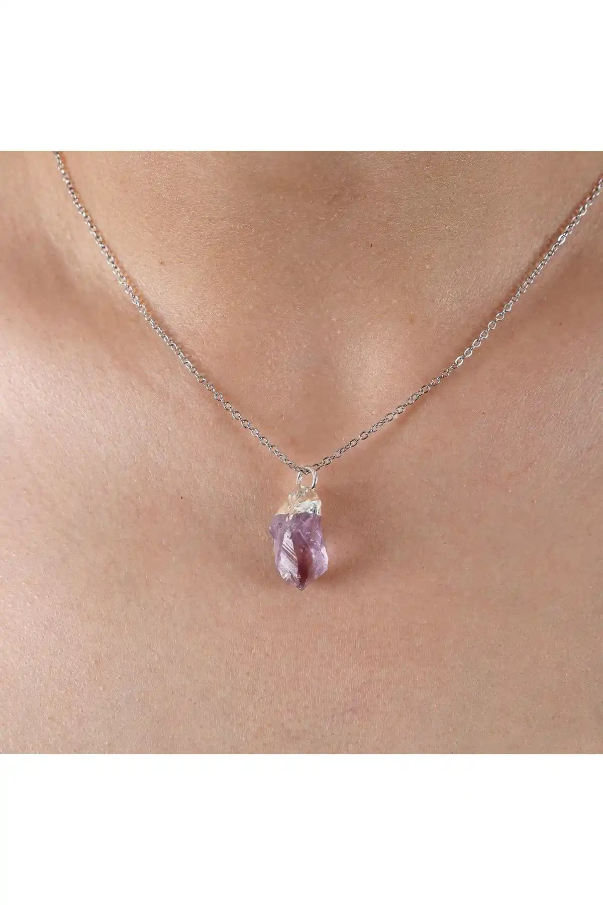 İlterus Doğaltaş Ametist Ham ve İşlenmiş Kolye Modern ve Zarif Tasarım