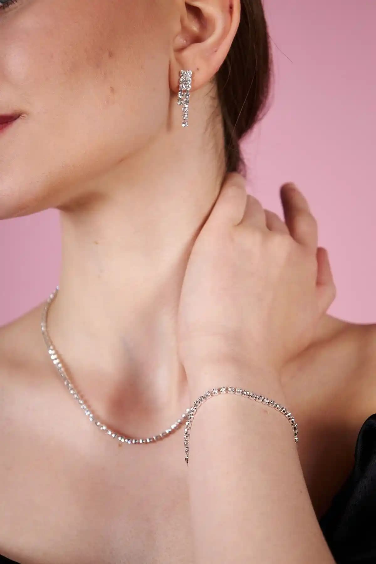 Irva Collection Su Yolu Kare Zirkon Taşlı Kadın Gümüş Bileklik Şık Takı Modası