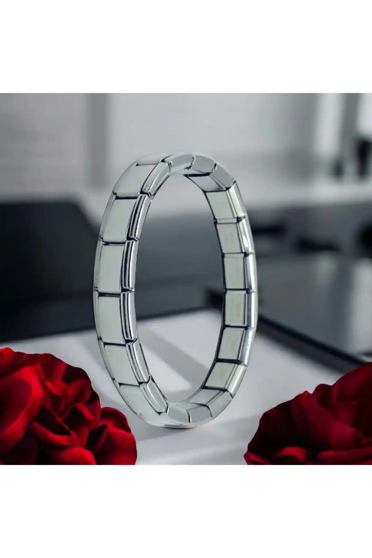 İtalyan Tasarımı Uniseks Çelik Bileklik: Modern ve Dayanıklı Aksesuar