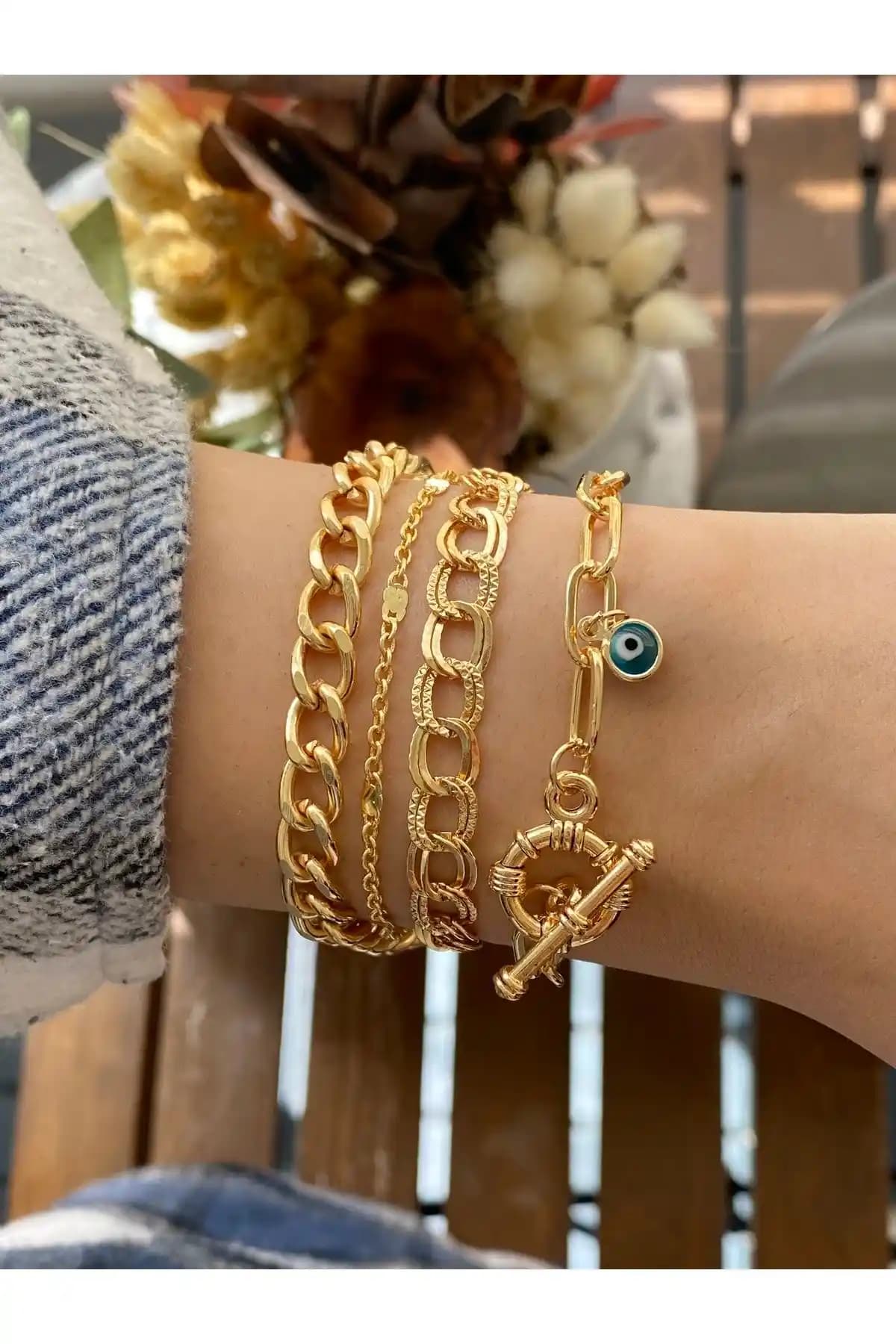 Jenny Daphne Kadın Bileklik Seti: Şıklık ve Dayanıklılık Sunan Zarif Takı Koleksiyonu