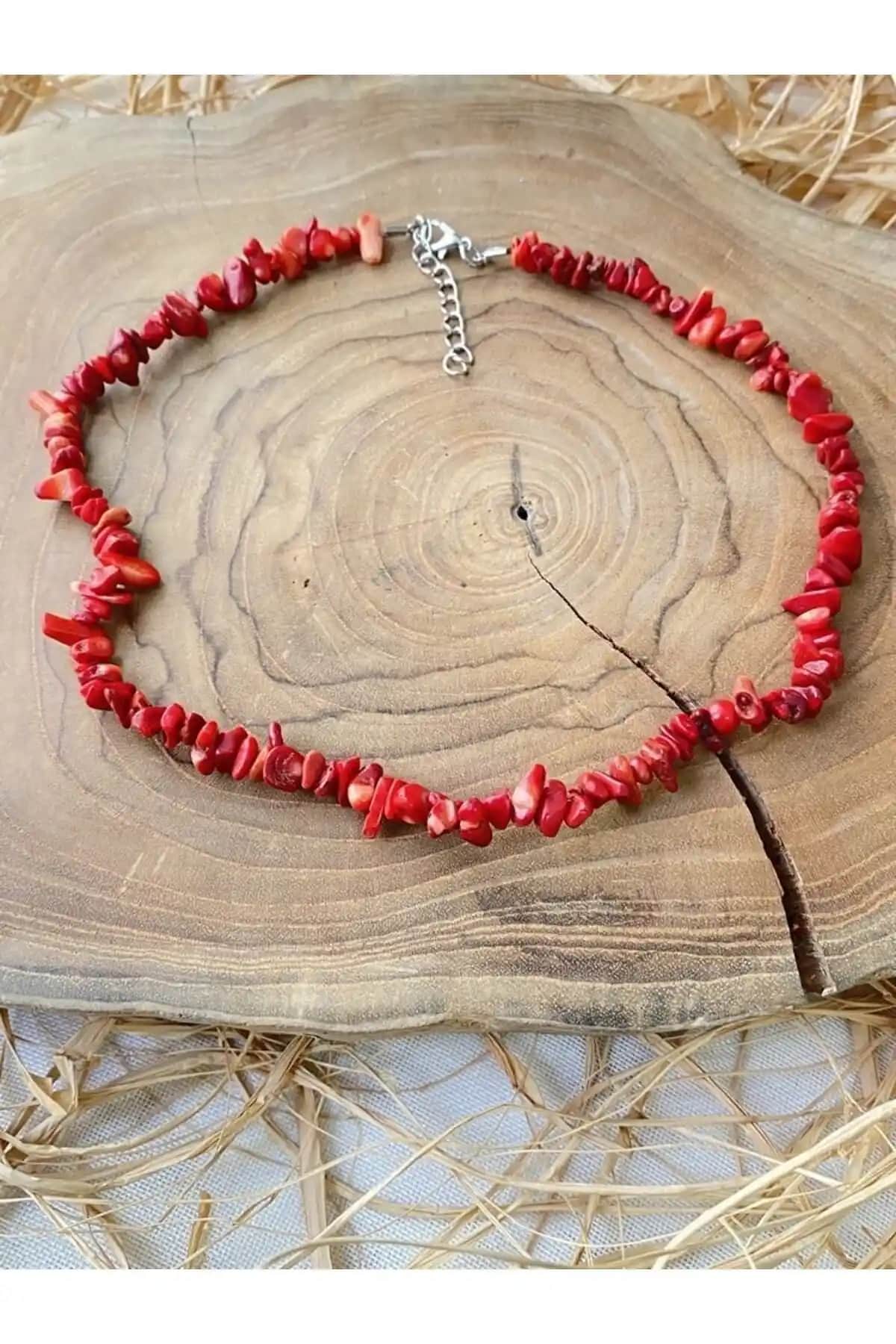 Kadın Mercan Taşı Kırık Doğaltaş Kolye Doğal ve Benzersiz Tasarım