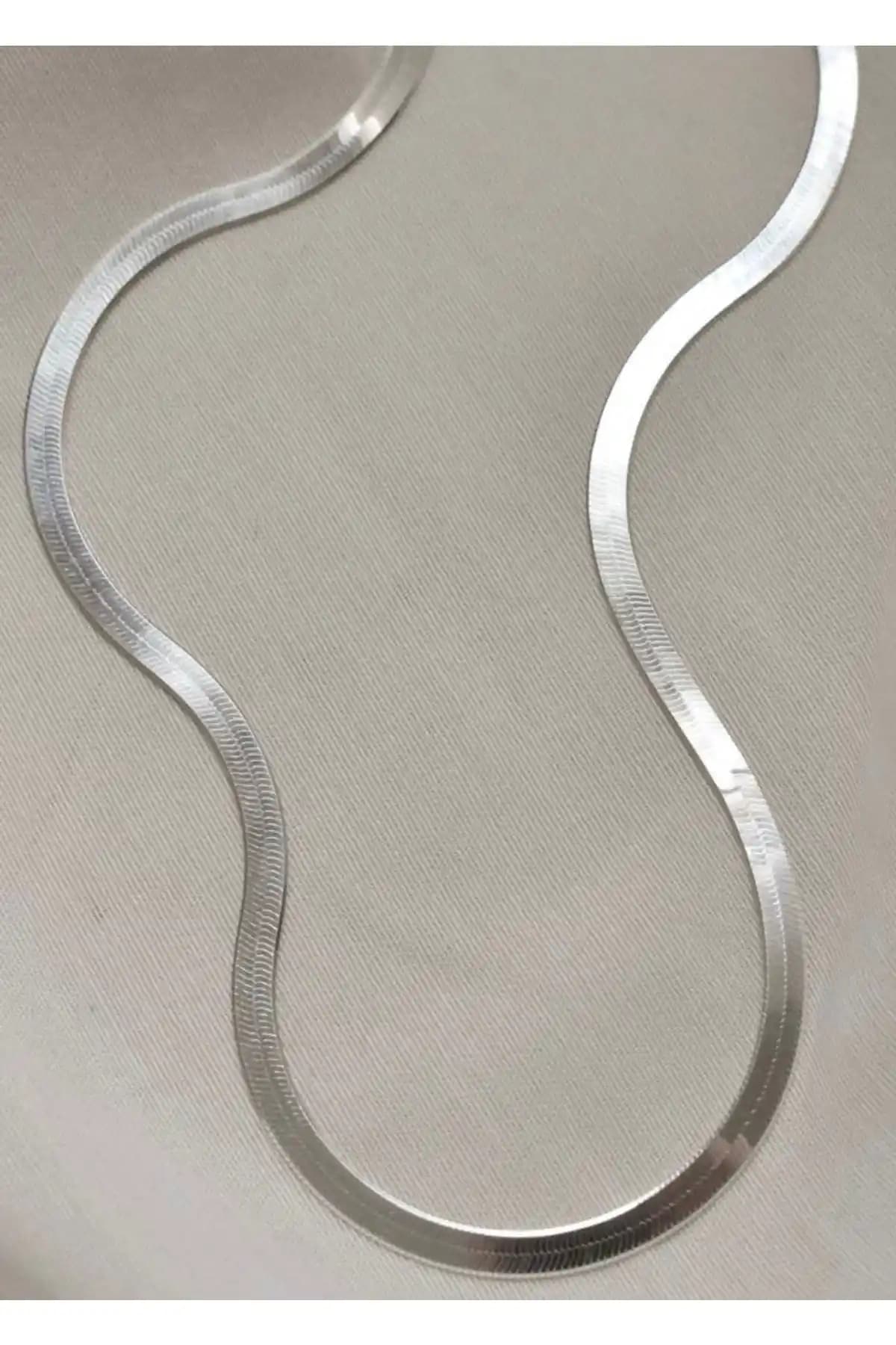 KİLİGİSTANBUL 40 5 Cm Unisex Gümüş Renk Çelik Zincir Kolye: Şıklık ve Dayanıklılık