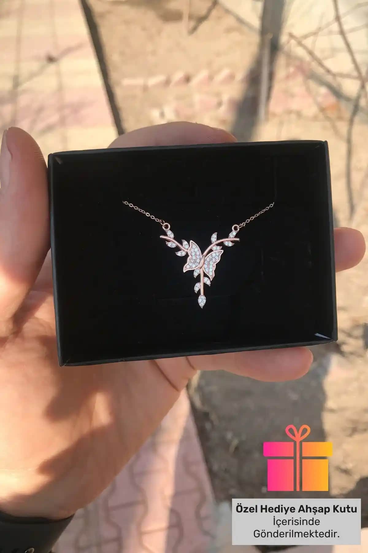 Lucente ve NEREZE Gümüş Kolyeler Karşılaştırması: Tasarım ve Kalite Analizi