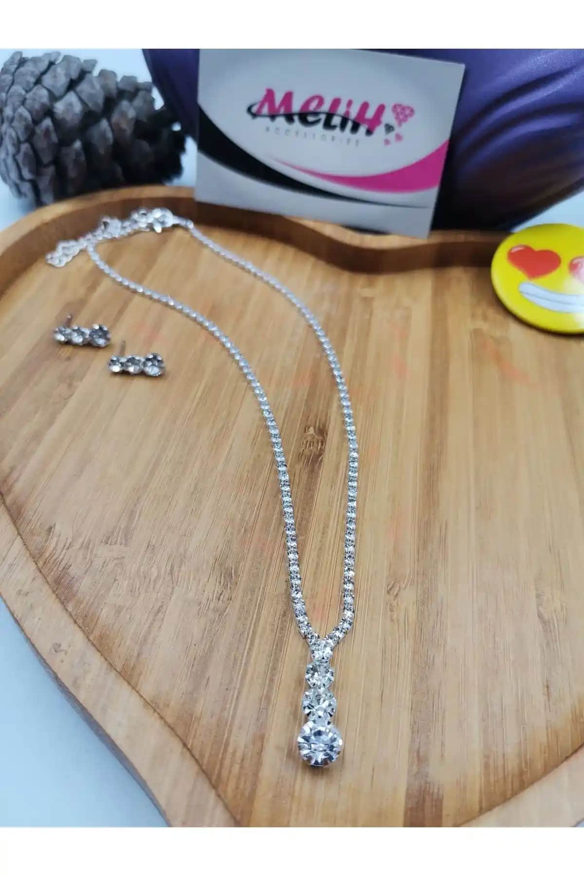 MELİH BİJUTERİ Su Yolu Abiye Kolye ve Küpe Seti Zarif ve Dayanıklı Tasarım