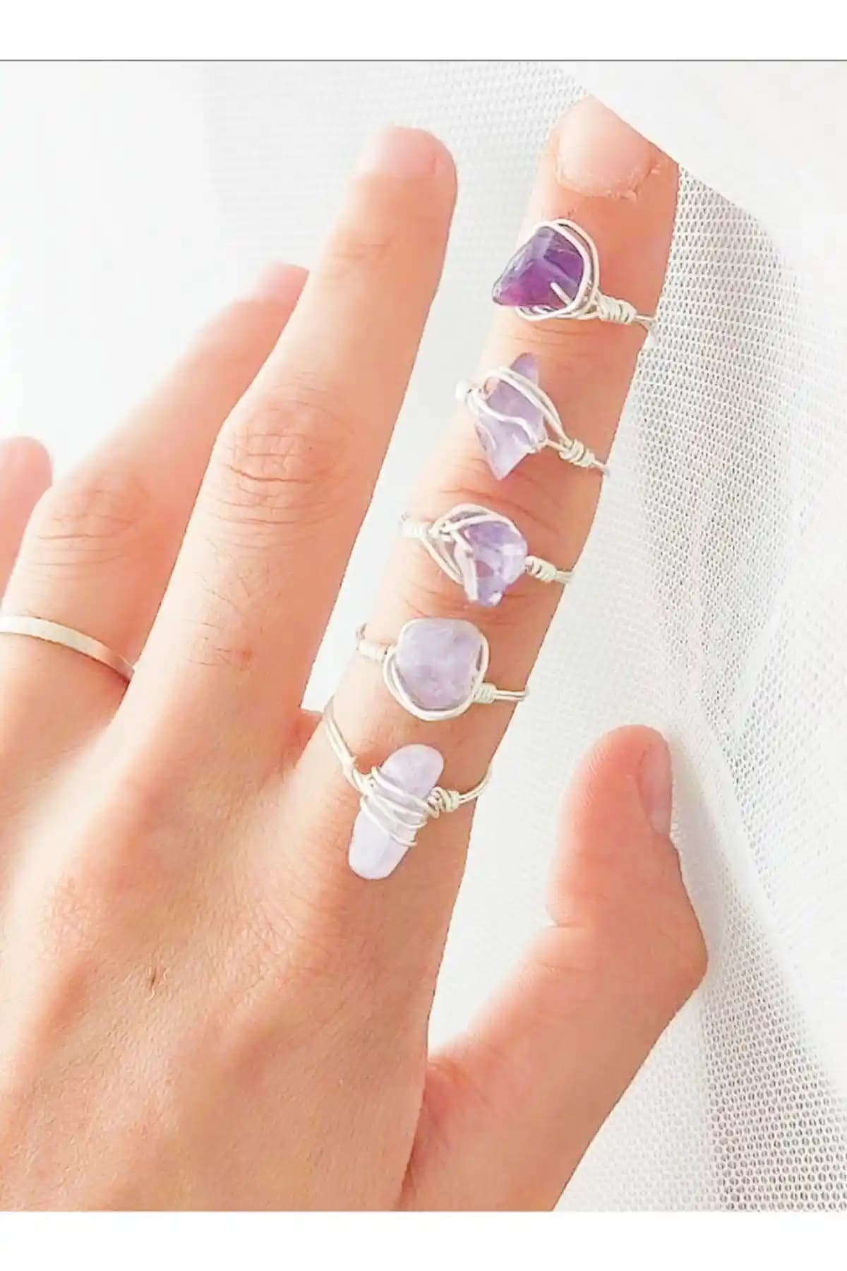 Mıçı Takı Doğal Taş Yüzükleri Karşılaştırması: Ametist ve Pembe Kuvars