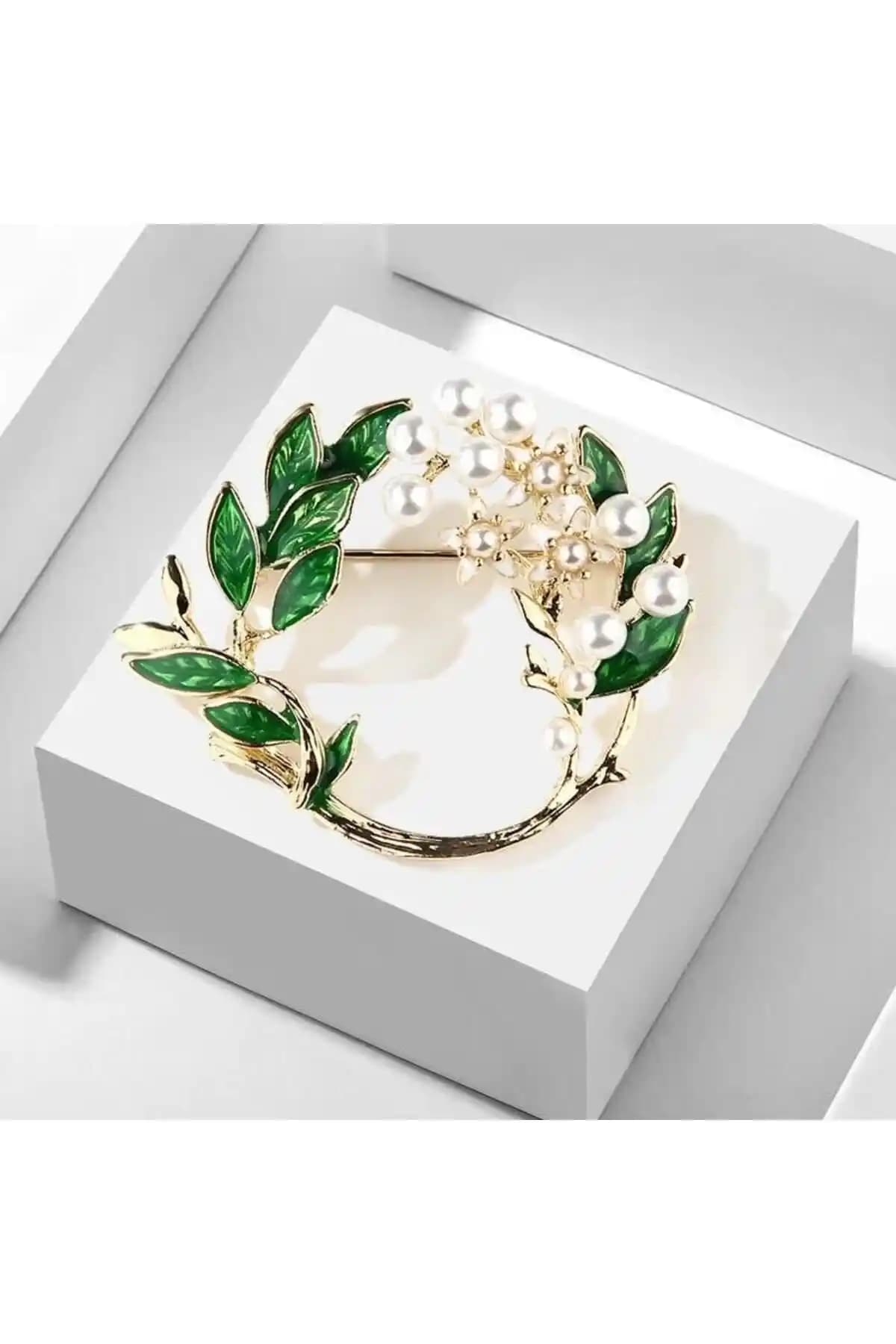 Nice For You Helen Modeli İnci Yaprak Broş ile Şıklık ve Zarafeti Yakalayın