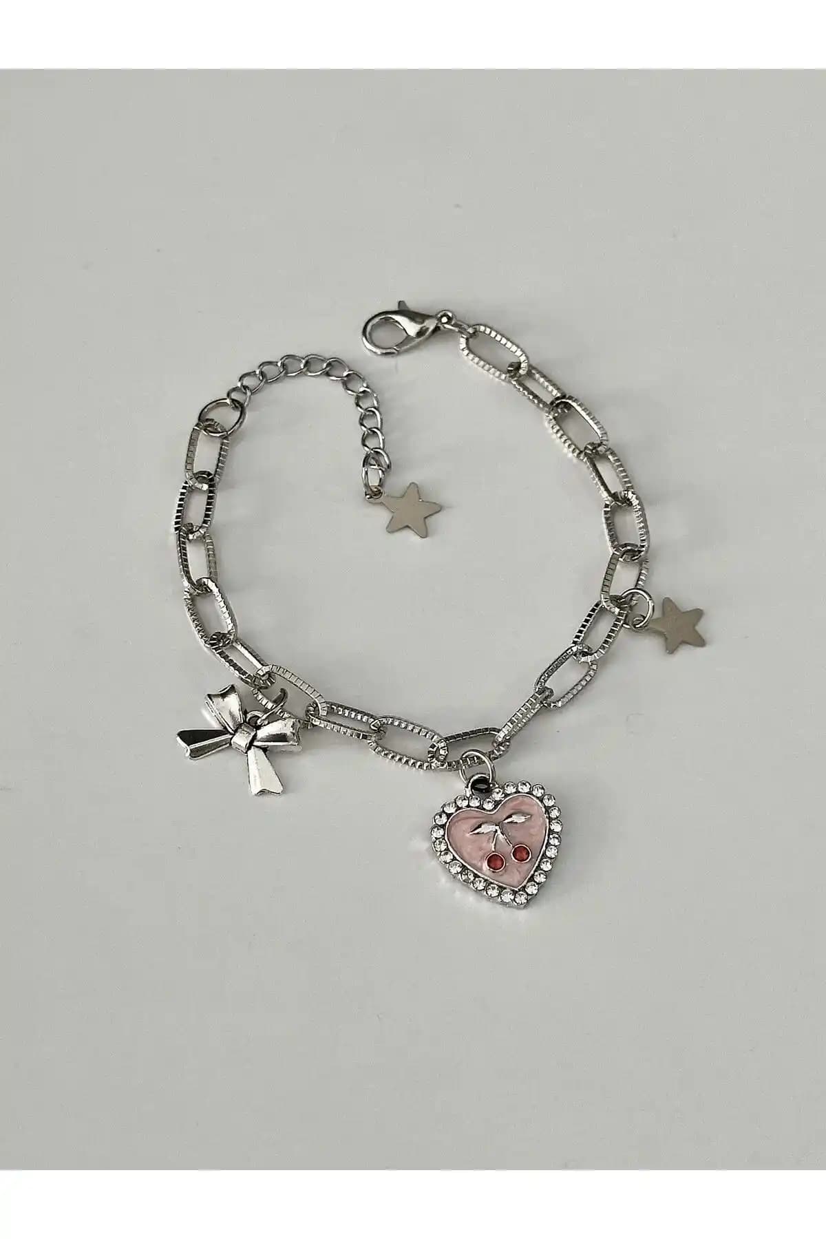 SleyShop Kalın Zincirli Coquette Pembe Taşlı Kalp Kiraz Bileklik Özellikleri ve Kullanım İpuçları
