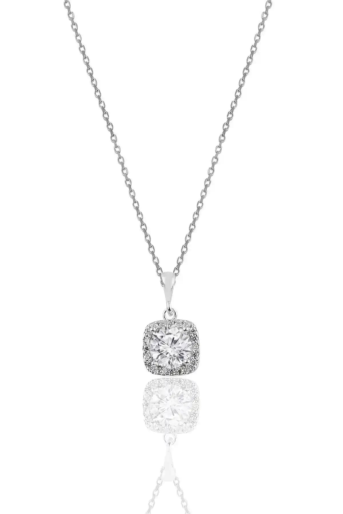 Söğütlü Silver Güüş Kolye Karşılaştırması: Zirkon ve Pırlanta Modelleri Analizi