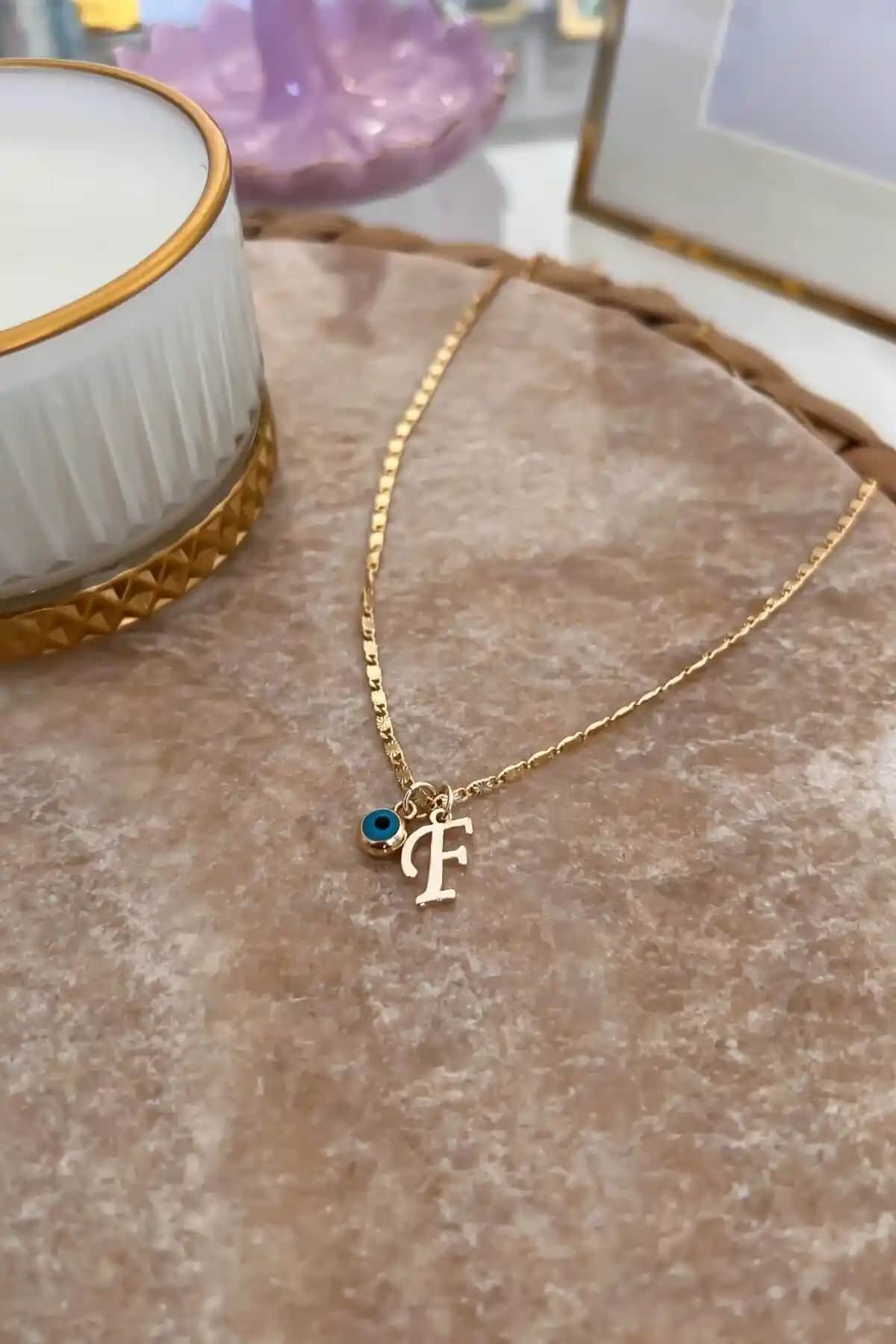 Trendy Butik Altın Kaplama Harf Kolye: Şık ve Dayanıklı Modern Takı Seçenekleri