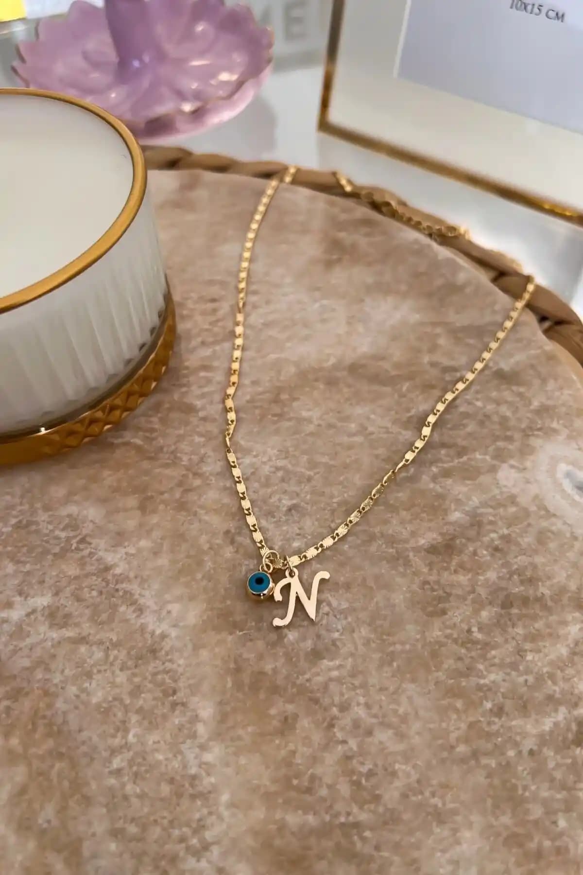 Trendy Butik Harf Kolye Altın Kaplama Şık ve Dayanıklı Günlük Kullanım Takısı