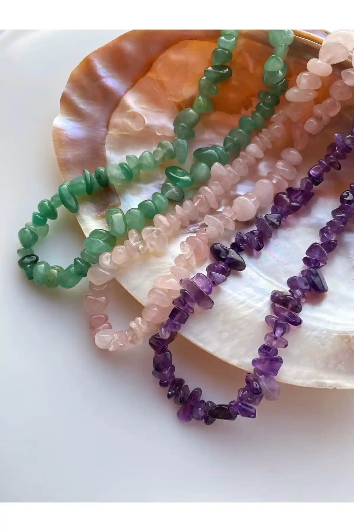 VALİOSO JOYA Doğal Taş Kolye Seti: Zarif ve Çok Renkli Aksesuarlar