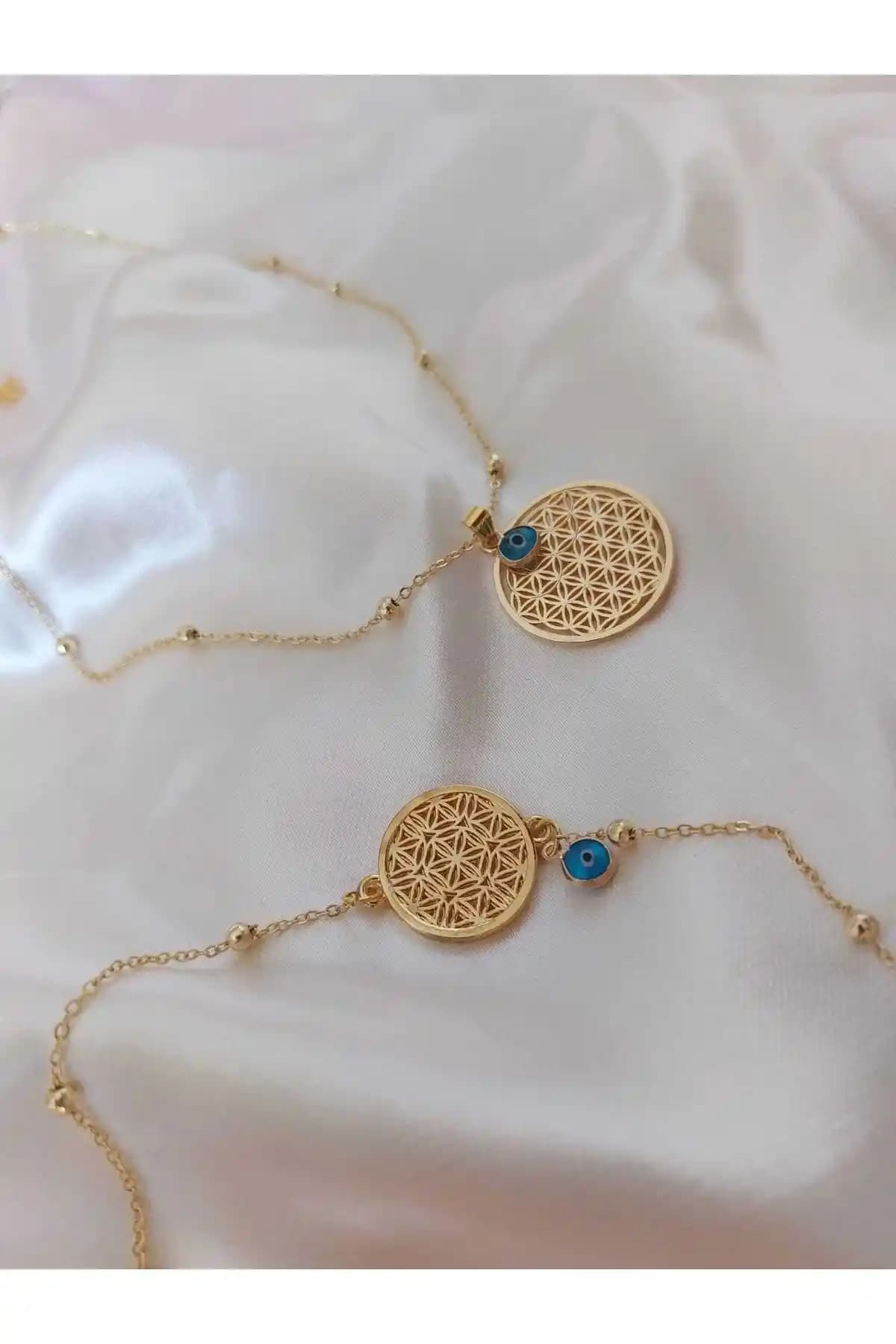 Yaşam Ağacı Nazar Künye ve Kolye Seti: Şık ve Anlamlı Takı Seçeneği