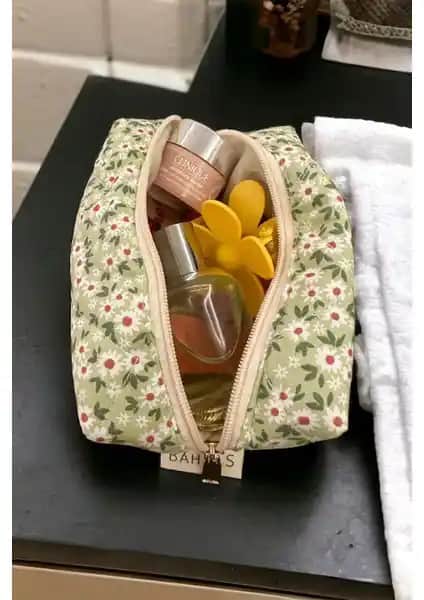 Makyaj Çantası ve Organizerleri Karşılaştırması: Kullanıcılar İçin En İyi Seçenekler