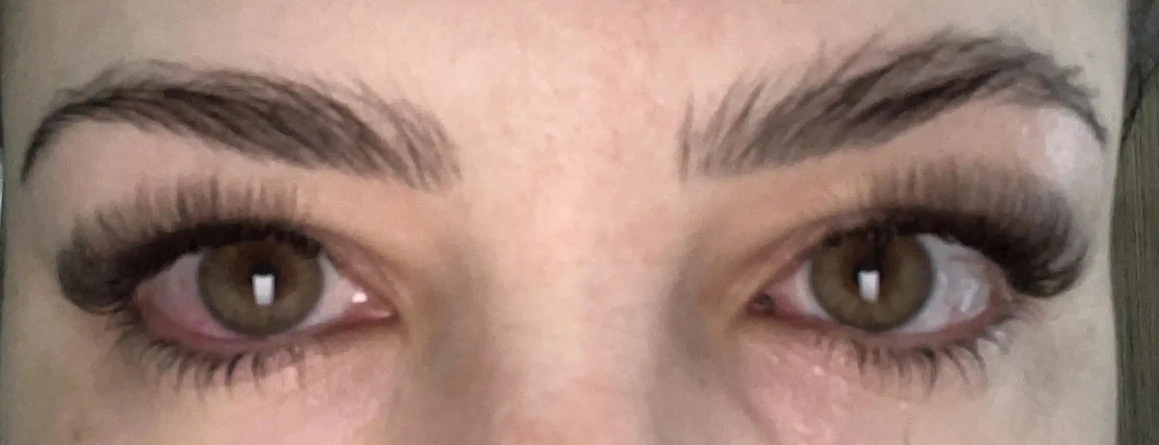 Düğünlerde Kirpik Uzatma: Doğallık ve Rahatlık İçin Teknik ve Bakım Önerileri