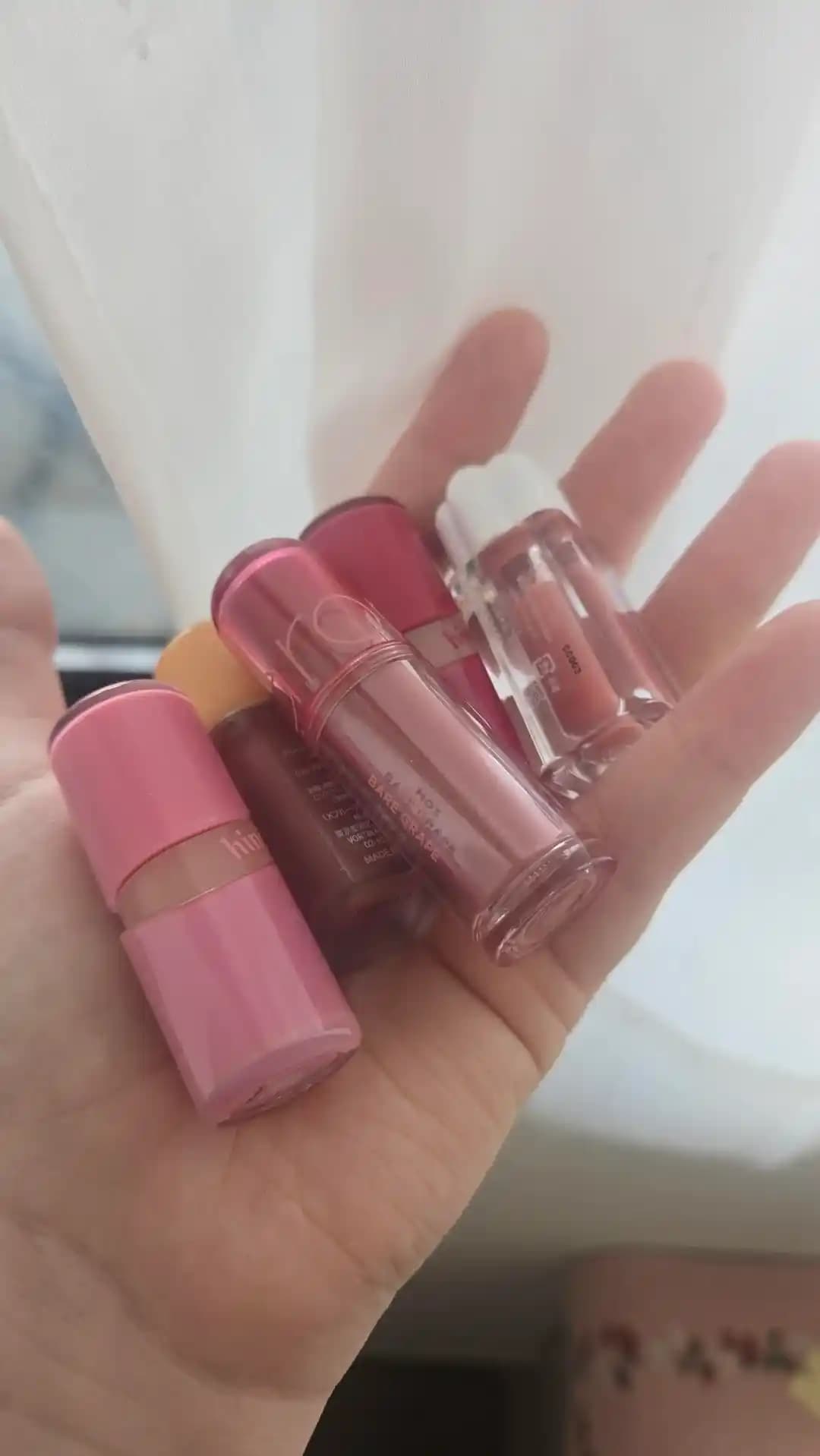 Japonya'dan Mini Lip Tint İncelemesi: Renk Performansı ve Kalıcılık Analizi