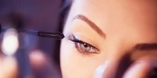 Makyaj ve Cilt Bakımında Doğru Ürün Seçimi ve Uygulama Teknikleriyle Sağlıklı Görünüm