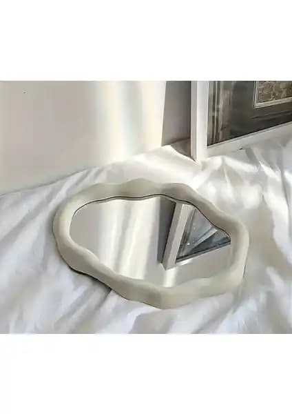 YDGR Bohem Tarzı Bulut Şeklinde Dekoratif Ayna Estetik ve Fonksiyonellik Sunan Tasarım