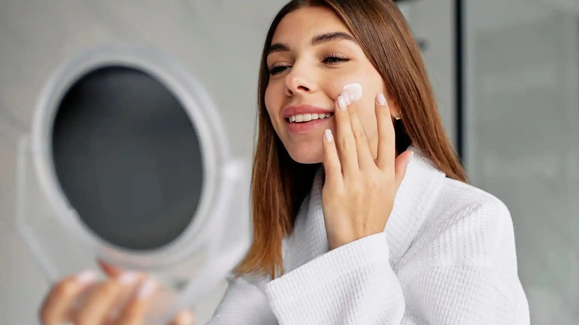 15 Yaş Cilt Bakımı: Genç Cilt İçin Doğru Bakım ve Sağlıklı Alışkanlıklar