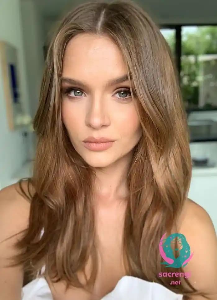 Açık Sütlü Kahve Saç Rengi: Doğal, Sıcak ve Cilt Tonlarına Uyumlu Modern Tonlar