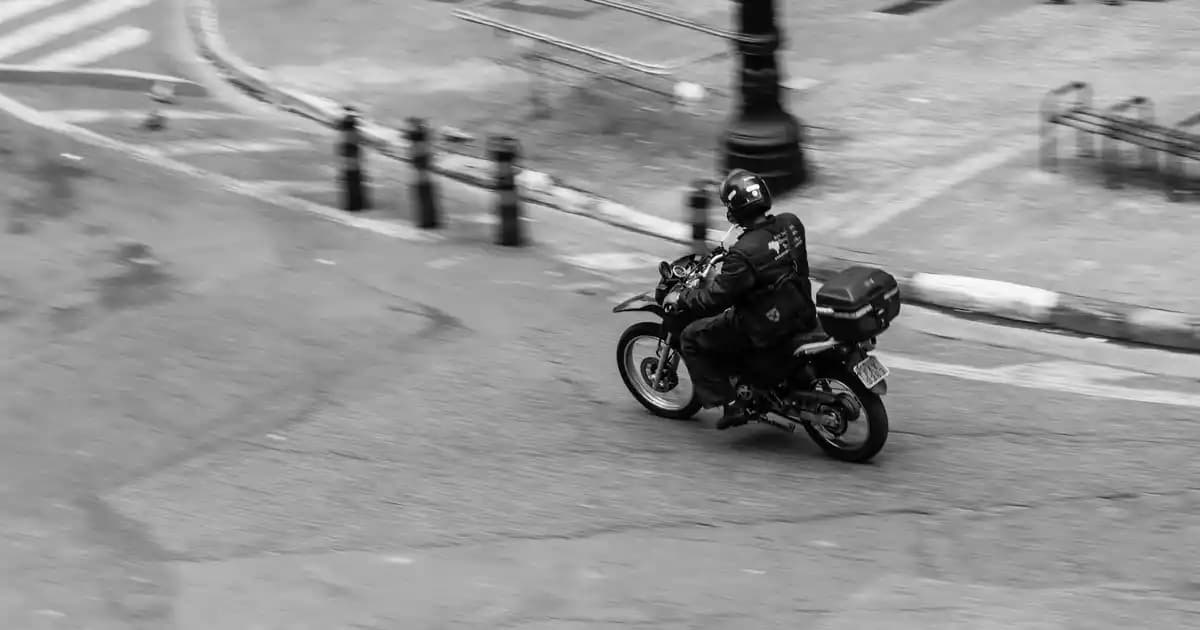 Avon Attraction Kadın Parfümü: Zarafet ve Çekiciliği Yansıtan Notalar