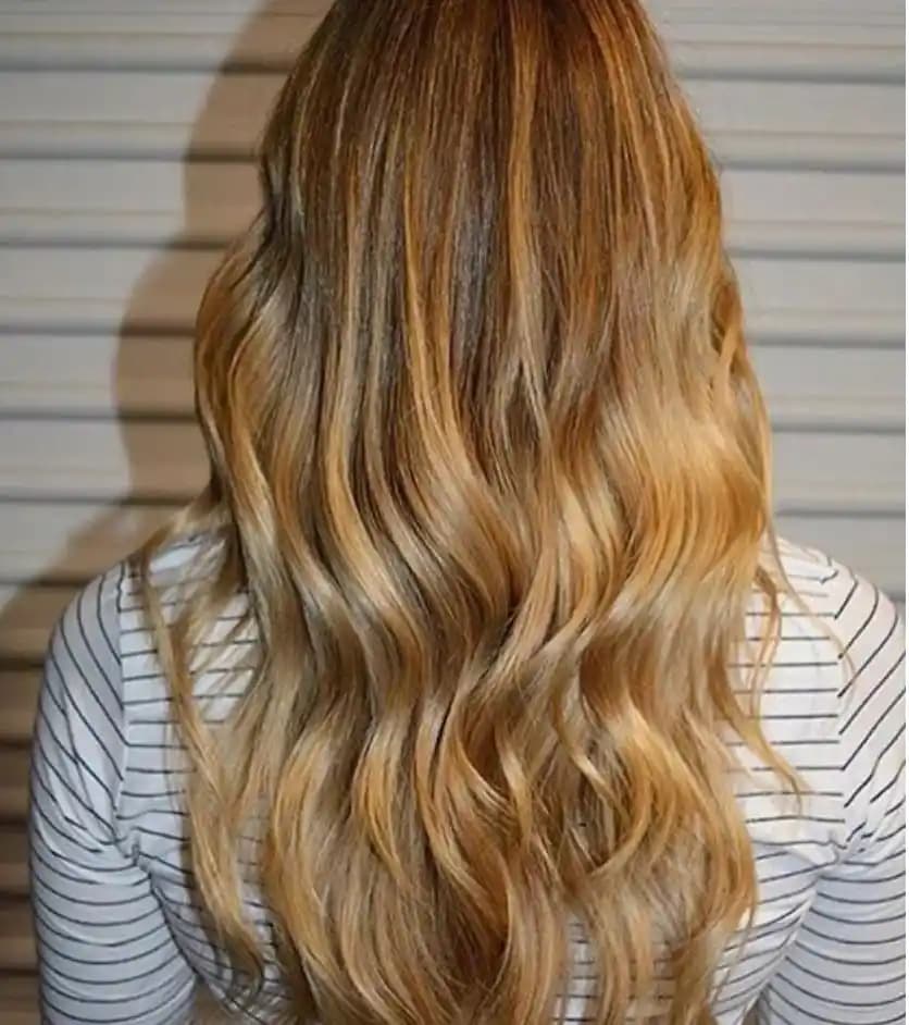 Balköpüğü Saç Bakımı: Doğal Parlaklık ve Hacim İçin Etkili Yöntemler