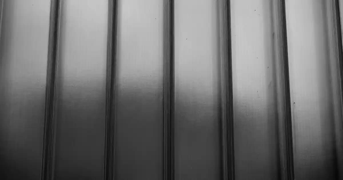 Bargello 678: Erkekler İçin Cilt ve Saç Bakımında Etkili Kozmetik Ürün