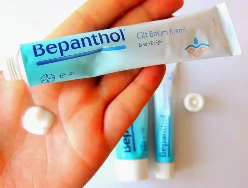 Bepanthol Krem Yüz Bakımında Nemlendirme ve Cilt Yenileme Özellikleri