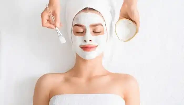 Beyaz Kil Maskesi: Cilt Temizliği ve Yenilenme İçin Doğal Çözüm