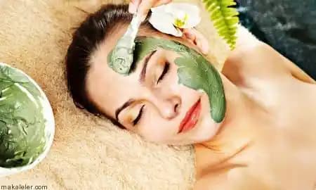 Cildi Soyan Yosun Maskesi ile Derin Temizlik ve Doğal Cilt Yenileme Yöntemi