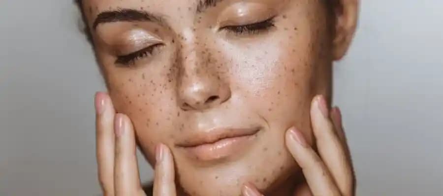 Cildin Hassas Olduğunu Anlama ve Hassas Cilt Bakımı İçin Pratik Yöntemler