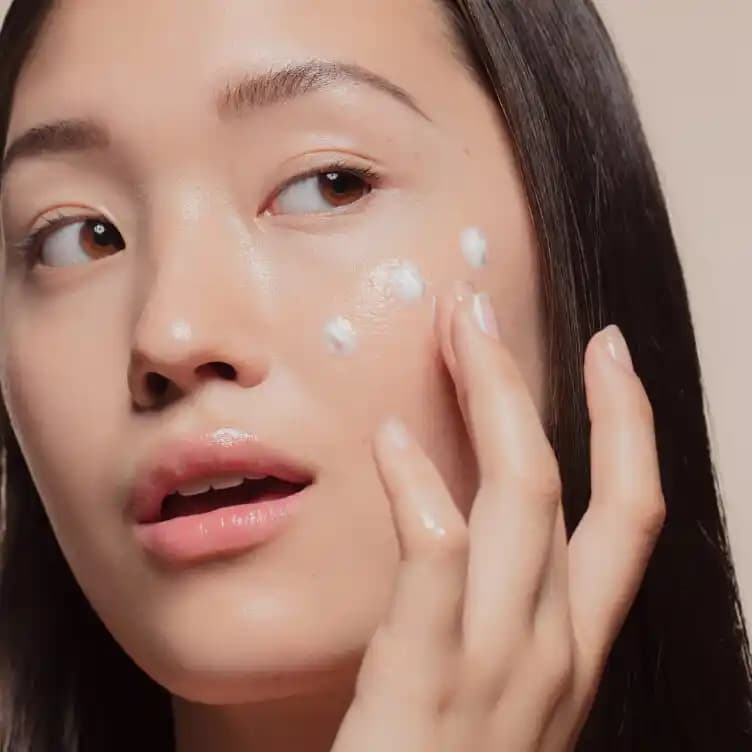 Cilt Lekeleri Nedir? Nedenleri, Korunma ve Tedavi Yöntemleri Hakkında Bilgi