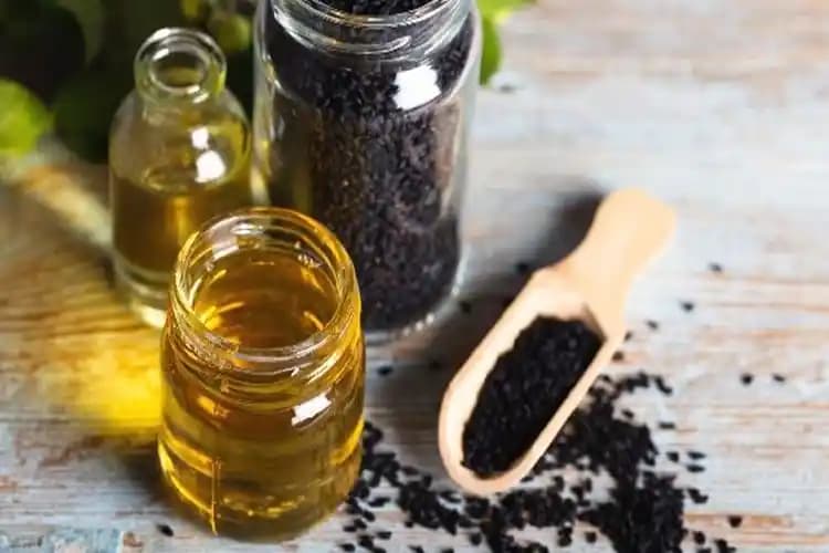 Çörek Otu Yağı Son Kullanma Tarihi ve Bozulma Belirtileri Hakkında Bilmeniz Gerekenler