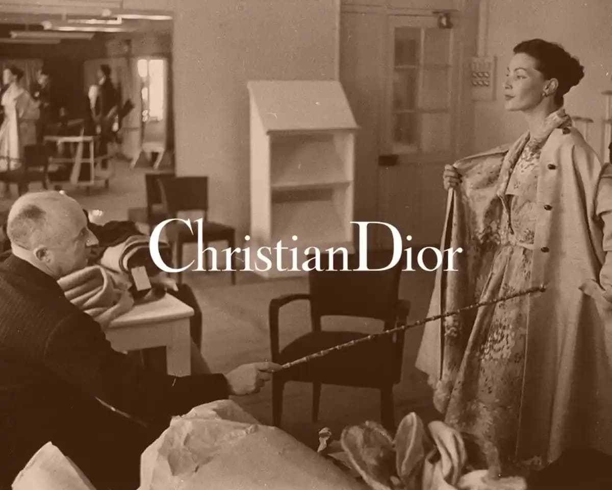 Dior Parfümleri: Şıklık ve Zarafetin Kokulara Yansıtıldığı Lüks Koleksiyonlar