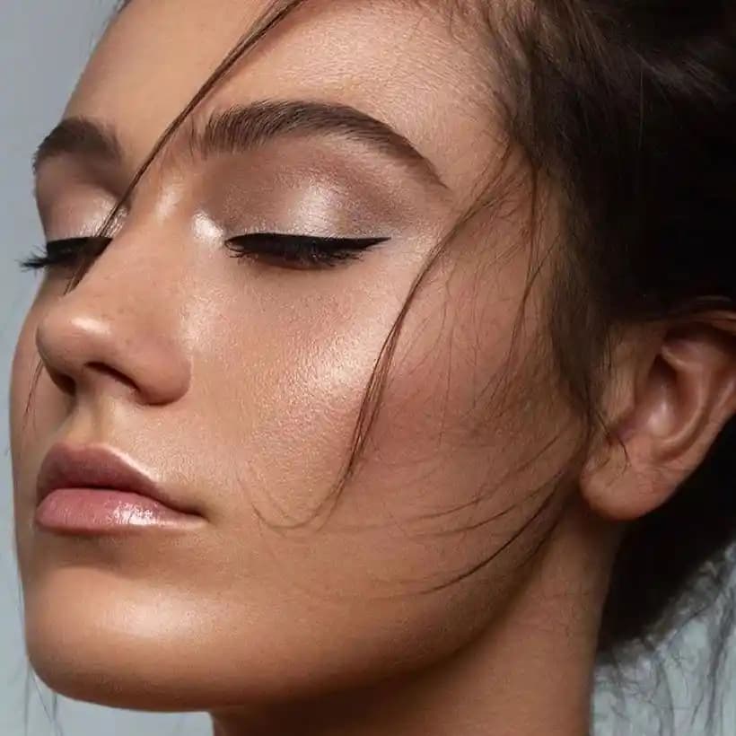 Doğal Kaş Modelleri: Yüz Tipine Uygun Bakım ve Şekillendirme Rehberi