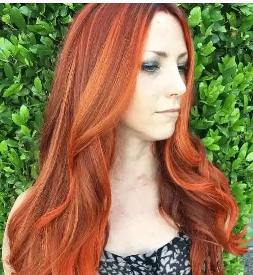 Doğal Turuncu Saçın Özellikleri, Bakımı ve Stil Önerileri Üzerine Kapsamlı Rehber