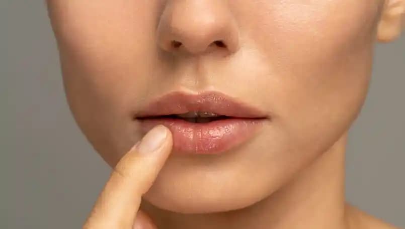 Dudak Patlamasına Ne İyi Gelir? Etkili Doğal ve Kozmetik Bakım Önerileri