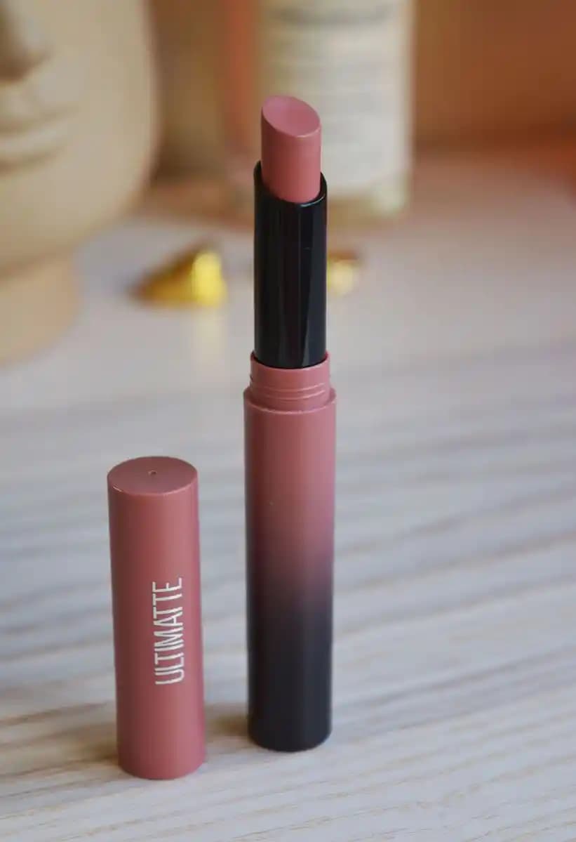 Dudak Rengi ve Ruj Numaraları: Ten Rengine Uygun Doğru Tonu Seçme Rehberi