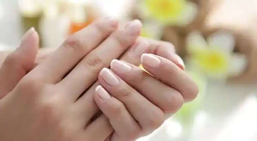 Eski Tırnak İzleri Nasıl Geçer? Etkili Doğal ve Profesyonel Yöntemler