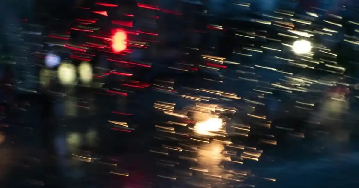 Garnier Hassas Ciltler İçin Nazik ve Etkili Makyaj Temizleme Suyu