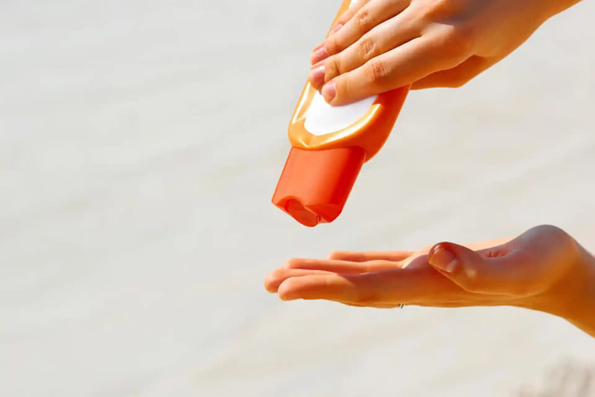 Güneş Sütü Nedir ve Cilt Sağlığını Korumada Önemi: Koruma ve Faydaları