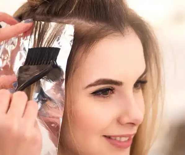 Hamilelikte Saç Boyama: Güvenli Yöntemler ve Doğru Zamanlama Rehberi