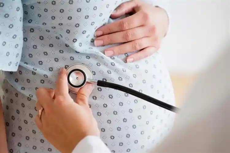 Hamilelikte Vazelin Kullanımı: Güvenli Cilt Bakımı ve Koruma Rehberi