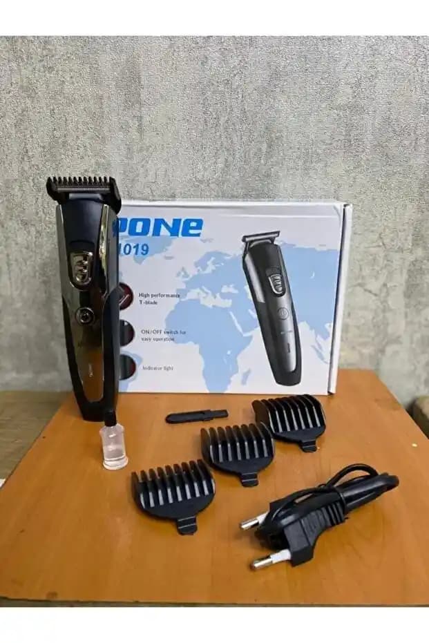 Ipone IP-1019 Şarjlı Tıraş Makinesi: Profesyonel ve Çok Fonksiyonlu Bakım Çözümü