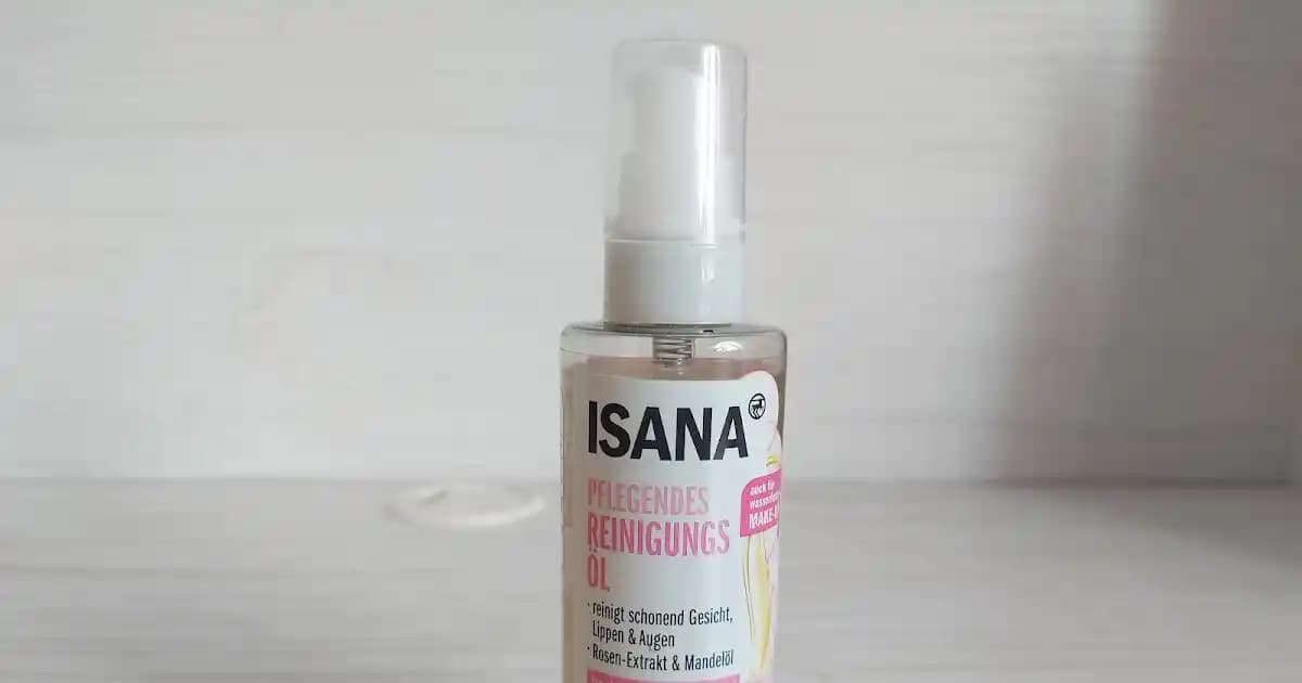 Isana Yağ Bazlı Temizleyici: Etkili ve Nazik Cilt Bakımında Güvenilir Seçim