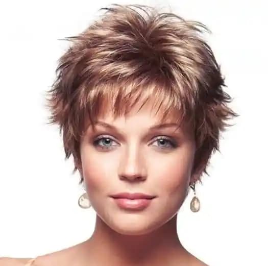 Kısa Saç Boyama Teknikleri ve Bakımı: Modern Renk Seçenekleriyle Stiliniz