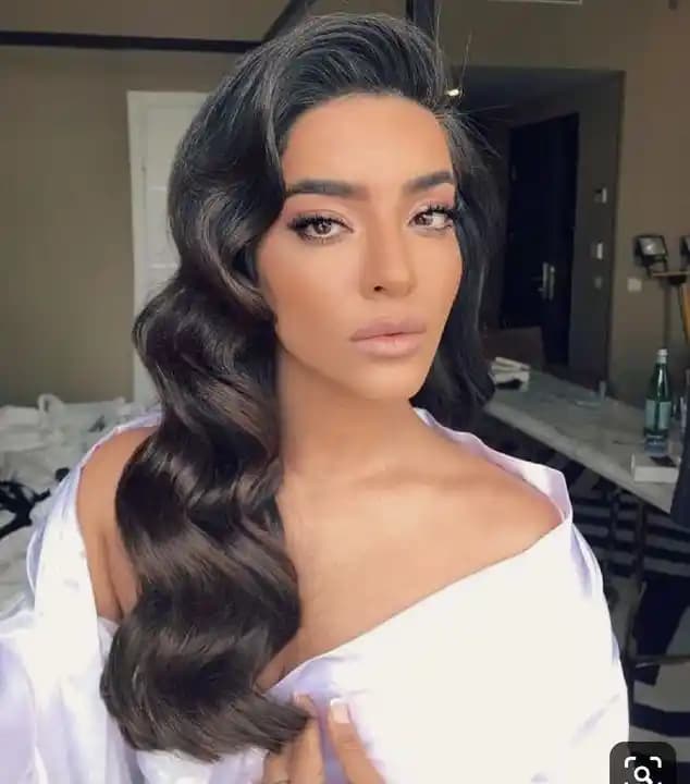 Kısa Wag Saç Modeli: Modern ve Şık Stil Seçenekleri ile Trend Görünüm