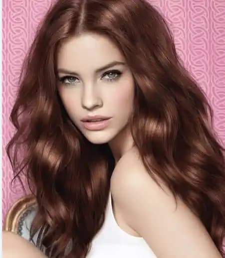 Kızıl İçermeyen Kahve Tonlarıyla Doğal ve Şık Saç Rengi Seçenekleri