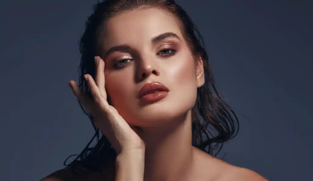 Komedonlara Ne İyi Gelir? Etkili Tedavi ve Günlük Cilt Bakım Rehberi